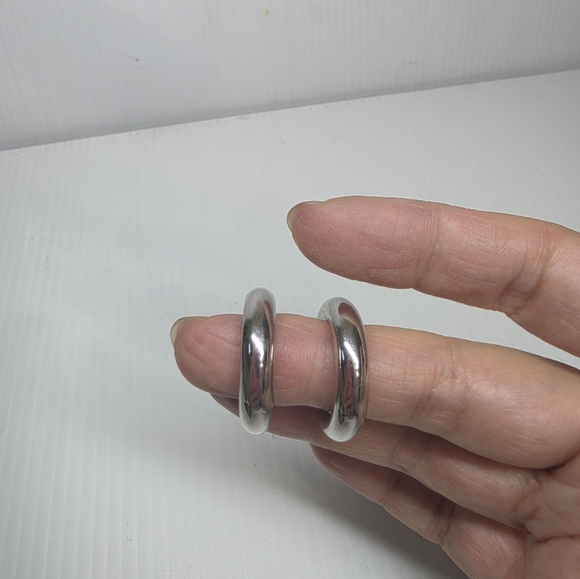 Silver toned puffy hoop huggie clip on retractable comfort Earrings - Picture 6 of 11